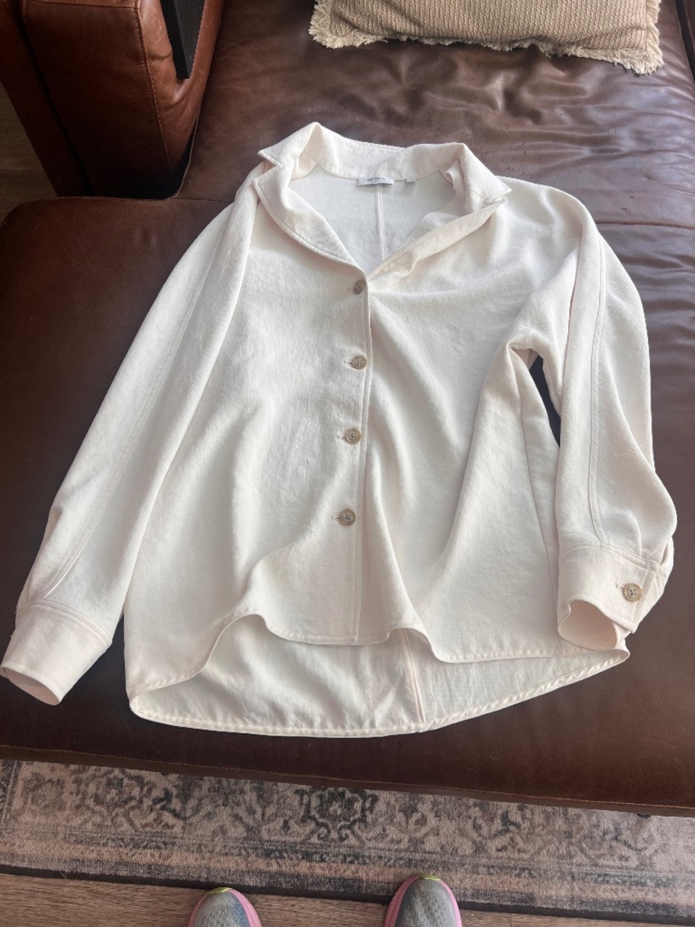 Aritzia crepette blouse